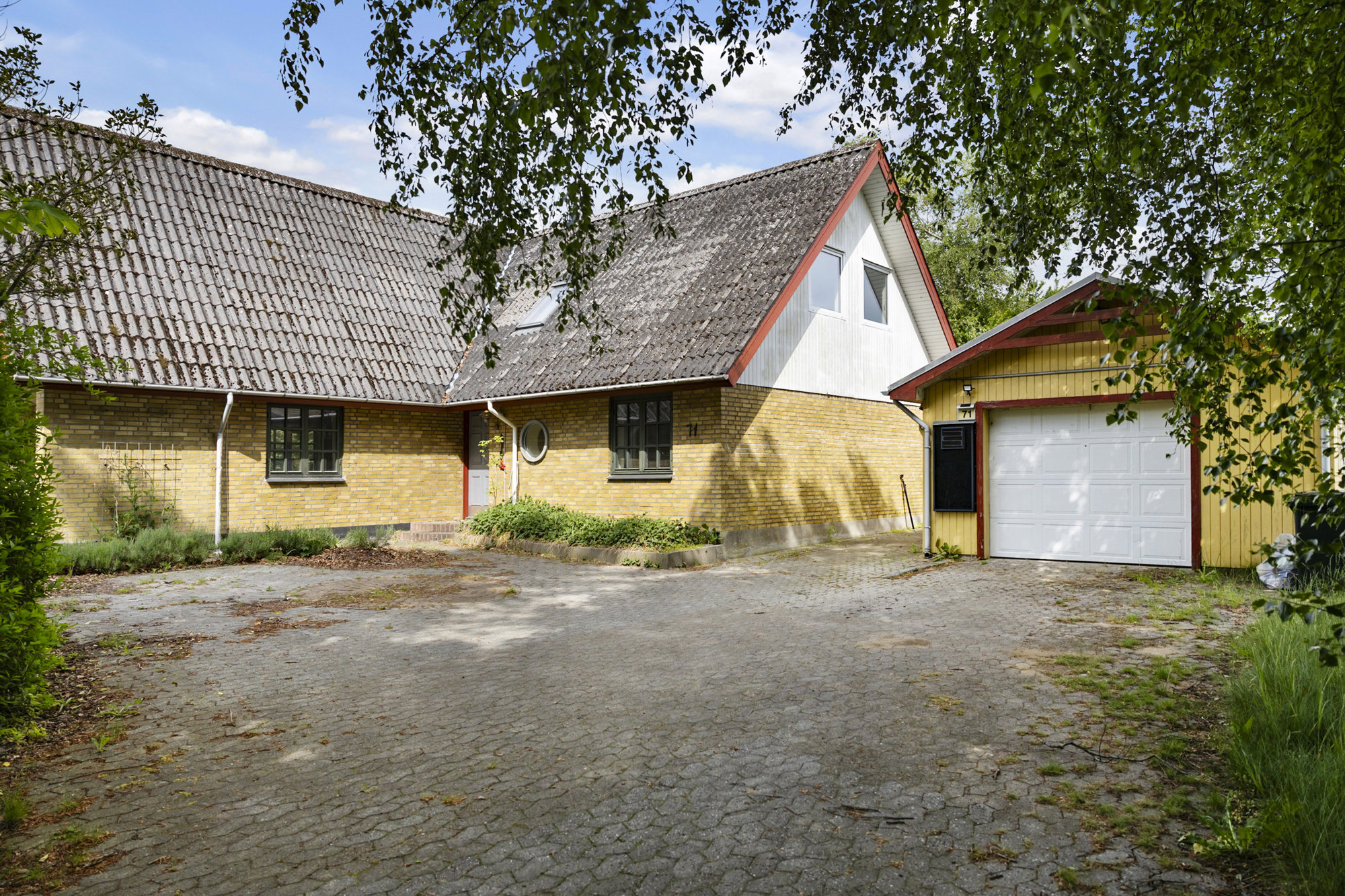 Ejendommen